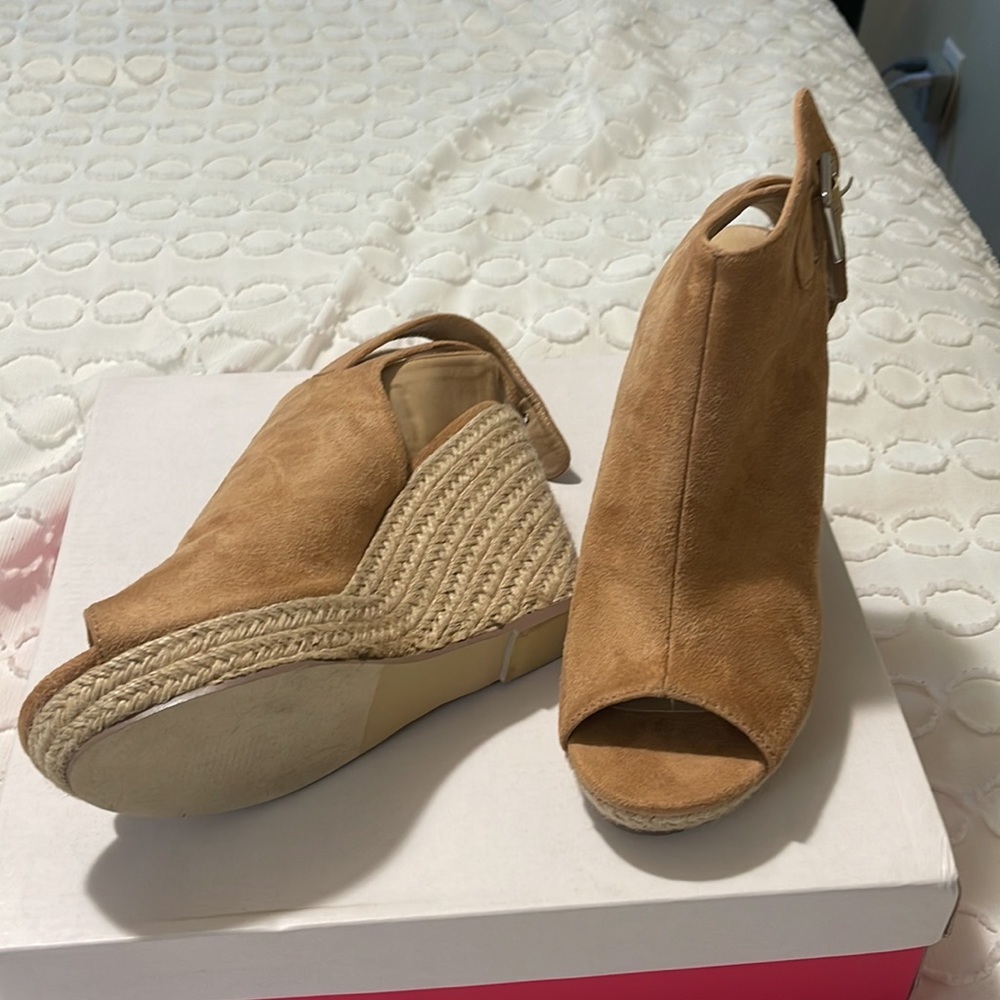 Just Fab peep toe wedges 8.5